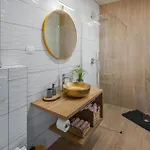 펜션 Luxurious In With Sauna Žminj