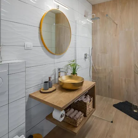 Holiday home Lovely In With Sauna Zminj